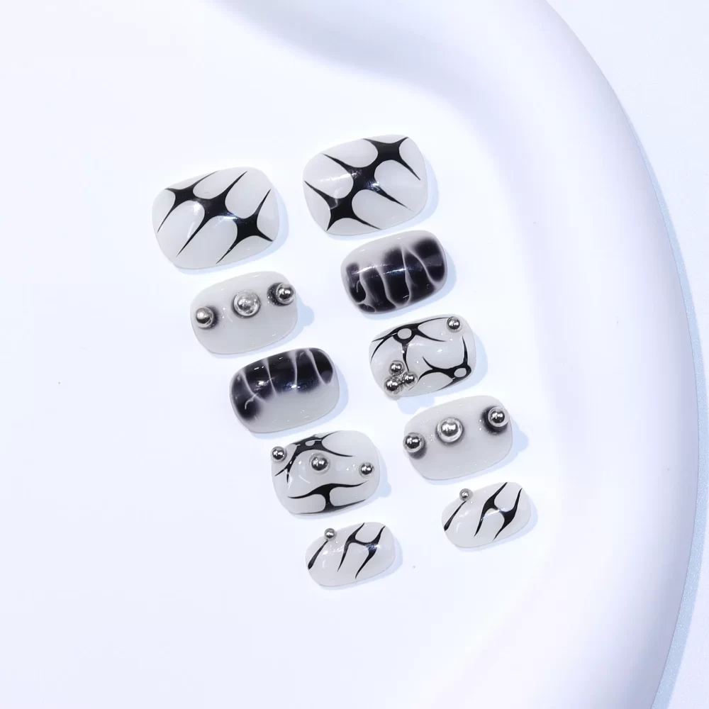 Modern Hand-made Press on Nails - Image 2
