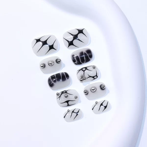 Modern Hand-made Press on Nails - Image 2