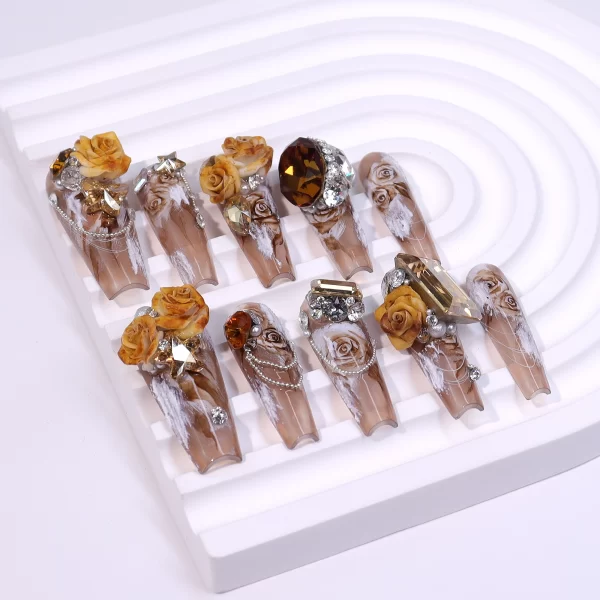 Gilded Luxury Press on Nails - Image 3